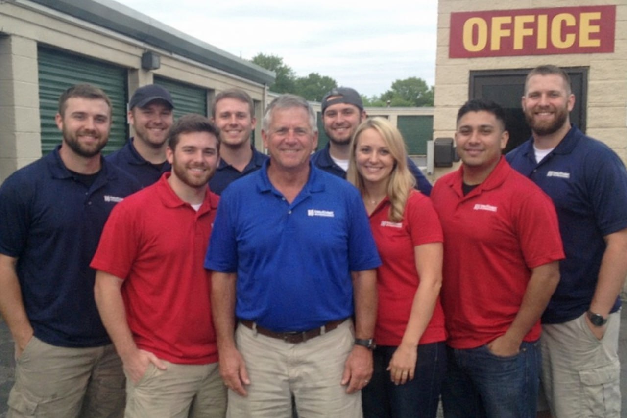 Water damage restoration professionals in Jeffersonville, IN